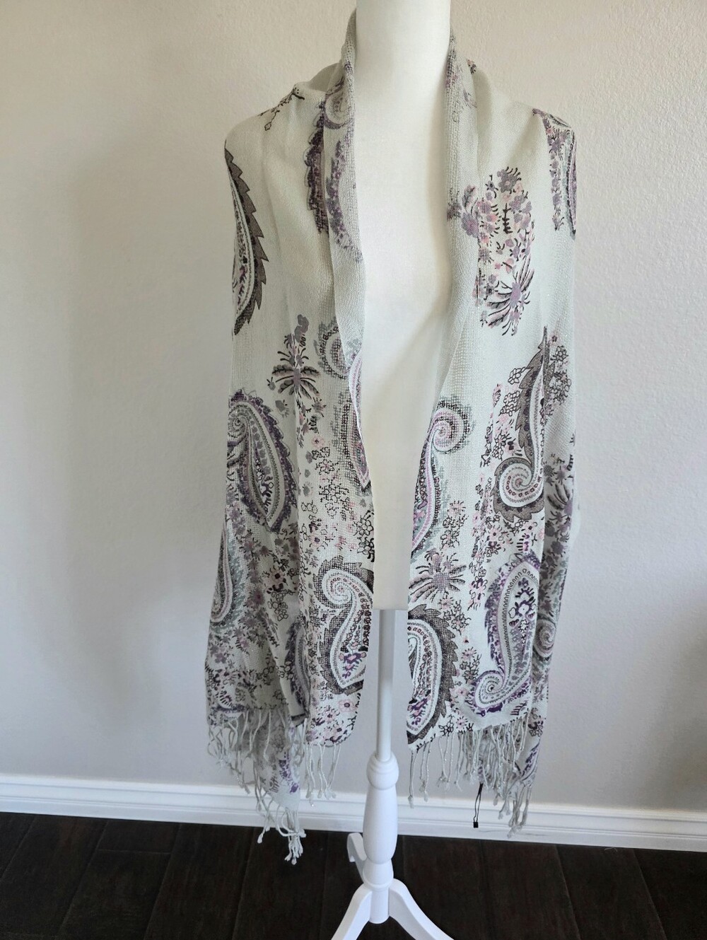 NEW Women's Wool Scarf Shawl Lightweight Paisley Floral Gold Shimmer 26" x 72"